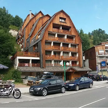 Alpine Hideout Λε Ντεζ Αλπ